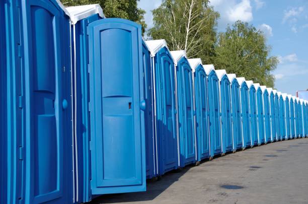 Best Portable toilet rental cost  in Blasdell, NY